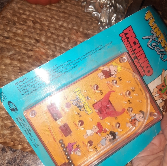 Vintage 80s Flintstone kids handheld pinball game - Picture 5 of 5